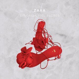 LIKE NEW Zara Sandalia Piel Flores